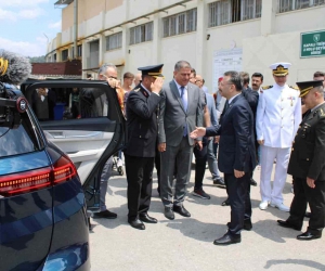 Vali Aksoy, makam aracı TOGG ile ilk resmi törene katıldı