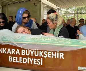 Zafer Partisi Basın Danışmanı Ceren Gürkan toprağa verildi