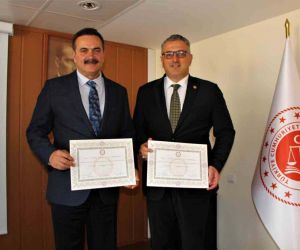 AK Parti Amasya milletvekilleri Haluk İpek ve Hasan Çilez mazbata aldı