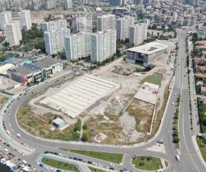 İzmir Büyükşehirin ödüllü projesi ’Opera İzmir’ 5 yıldır bitirilemedi