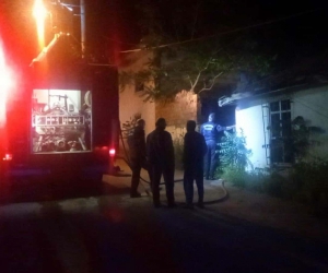 İki katlı evde çıkan yangın söndürüldü