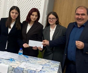 Kütahya Necip Fazıl Kısakürek Anadolu Lisesinde münazara turnuvası