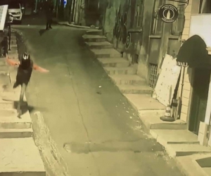 İstanbul’da korkunç cinayet kamerada: Kasklı gence kurşun yağdırdılar