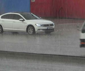 Aksaray’da şiddetli yağmur etkisini sürdürüyor