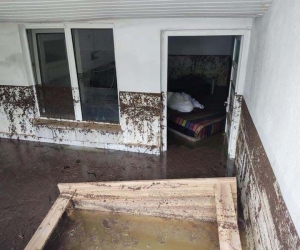 Denizli’de kuvvetli yağış dereleri taşırdı, yolları göle çevirdi