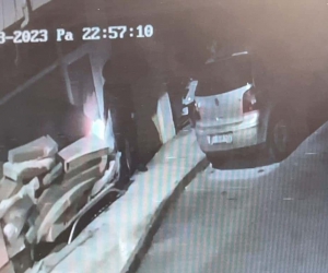 Benzin döküp yaktığı binada can pazarı yaşattı