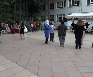 Hastane personeli Hemşireler Gününü hastalarla birlikte kutladı
