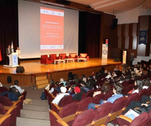 Yabancı Diller MYO’dan dil eğitimini teşvik edecek program