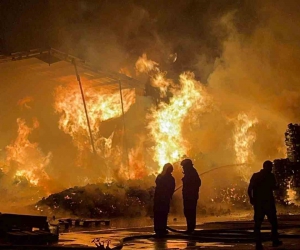 Bursa’da palet fabrikası alevlere teslim oldu