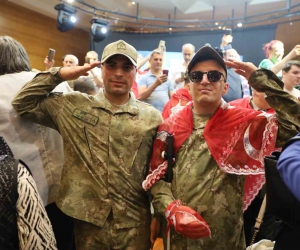 Bursa’da ‘özel askerler’ için kına eğlencesi