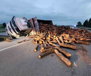 Bursa’da trafik kazası: 3 yaralı
