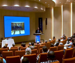 Yerli ve yabancı doktorlar böbrek naklini canlı izledi