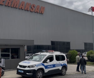 İş makinesinin altında kalan işçi hayatını kaybetti