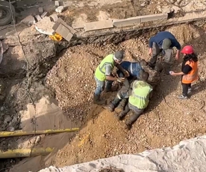 Bursa’da altyapı çalışmaları sırasında toprak altında kalan işçi ağır yaralandı