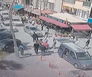 Genç kadını sürükleyerek böyle kaçırmaya çalıştılar