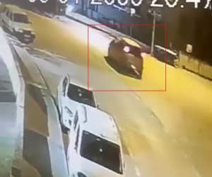 Kontrolden çıkıp park halindeki araçlara çarpan sürücü kayıplara karıştı