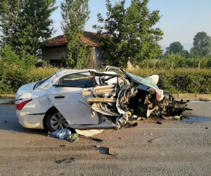 Yeniceköy yolunda kaza 3 ölü 2 yaralı