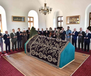 Sultan Murad, Kosova’da kabri başında anıldı