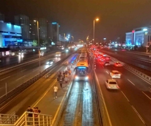 İBB’nin metrobüs hattındaki “Beyaz Yol” çalışması başladı