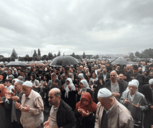 İnegöl'de 300 kişi dualarla uğurlandı