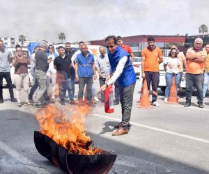 Mersin’de belediye personeline yangın ve kurtarma tatbikatı