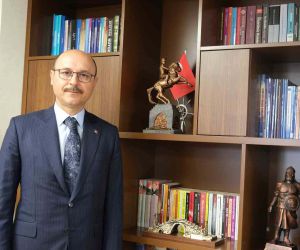 Türk Eğitim-Sen Genel Başkanı Geylan’dan akademisyen maaşları için çağrı