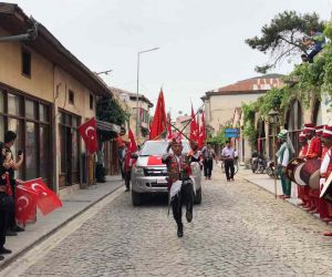 Tarihi Kozan sokaklarında 103 yıllık kurtuluş coşkusu yaşandı