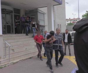 Kayseri’de aranan şahıslara eş zamanlı operasyonda 25 kişi yakalandı