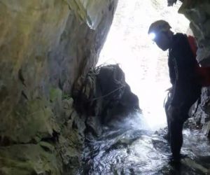  Uludağ’da kar sularının eridiği mağarada ölümüne macera