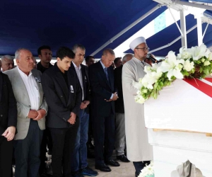 Usta gazeteci Mehmet Barlas son yolcuğuna uğurlandı