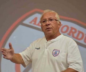 Seyit Mehmet Özkan: “Ülkemizdeki profesyonel futbol dünyası bana göre değil”