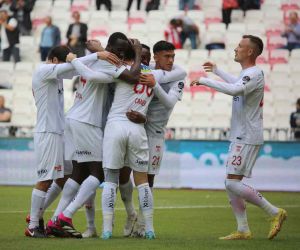 Sivasspor’da Caner Osmanpaşa ligdeki 2. golünü attı