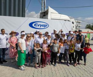 Evyap’tan deprem bölgesine mobil berber tırı ve 10 hijyen istasyonu desteği