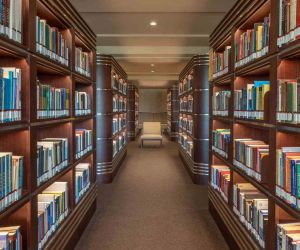 Kars Halk Kütüphanesi’nde 162 bin 318 kitap bulunuyor