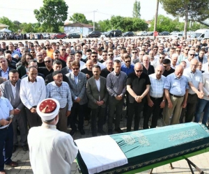 AK Parti Çanakkale Milletvekili Ayhan Gider’in babası toprağa verildi