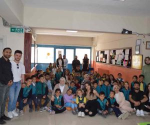 Posof’ta gönüllü gençler takdir topladı