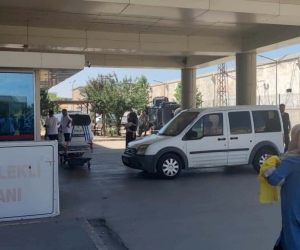 Diyarbakır’ın Bismil ilçesinde köylüler arasında daha önceye dayalı husumetten kaynaklı yaşanan silahlı kavgada ilk belirlemelere göre 7 kişi hayatını kaybetti. Olayda yaralılar da olduğu bildirildi.