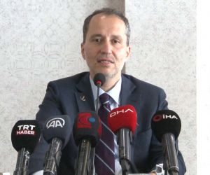 Fatih Erbakan: “CHP’nin ne yaparsa yapsın yüzde 25’i geçemeyeceği ortaya çıktı”