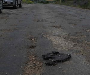 Kahramankazan’ın 35 köyünü Ankara’ya bağlayan Kaplu Deresi Yolu’na sıcak asfalt yıllardır dökülmüyor