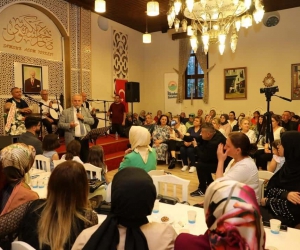 Depremzedeler için düzenlenen ’Cemal Safi Şiir Yarışması’nda 3 bin şiir yarıştı