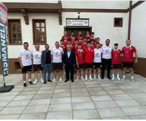 Başkan Şahin U-17 takımını Eskişehir’e uğurladı