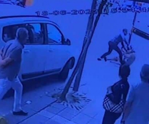 Ünlü oyuncu Özgür Özberk’e maganda şiddeti kamerada