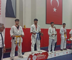 Derincespor İstanbul’dan madalyalarla döndü