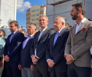 CHP Genel Başkanı Kılıçdaroğlu, dayısının cenaze törenine katıldı