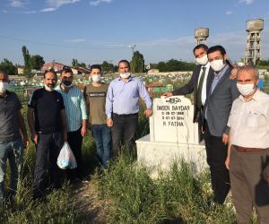 Ağrı’da Spor Camiası Önder Baydar’ı mezarı başında andı