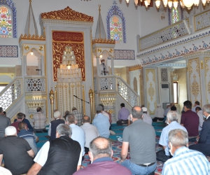 Şeyh Şaban-ı Veli Cami’nde ilk cuma namazı kılındı