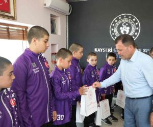 Bünyanlı Basketbolculardan Ali İhsan Kabakcı’ya ziyaret