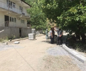Hakkari Belediyesinden parke taşı döşeme çalışması