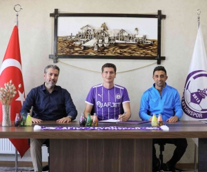 Melih Şencan Afyonsporla 1 yıllık sözleşme imzaladı