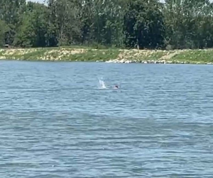 Edirne’de bir vatandaş Meriç Nehrini yüzerek geçti